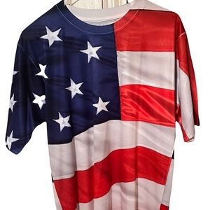 Men’s American Flag shirt sleeve shirt.